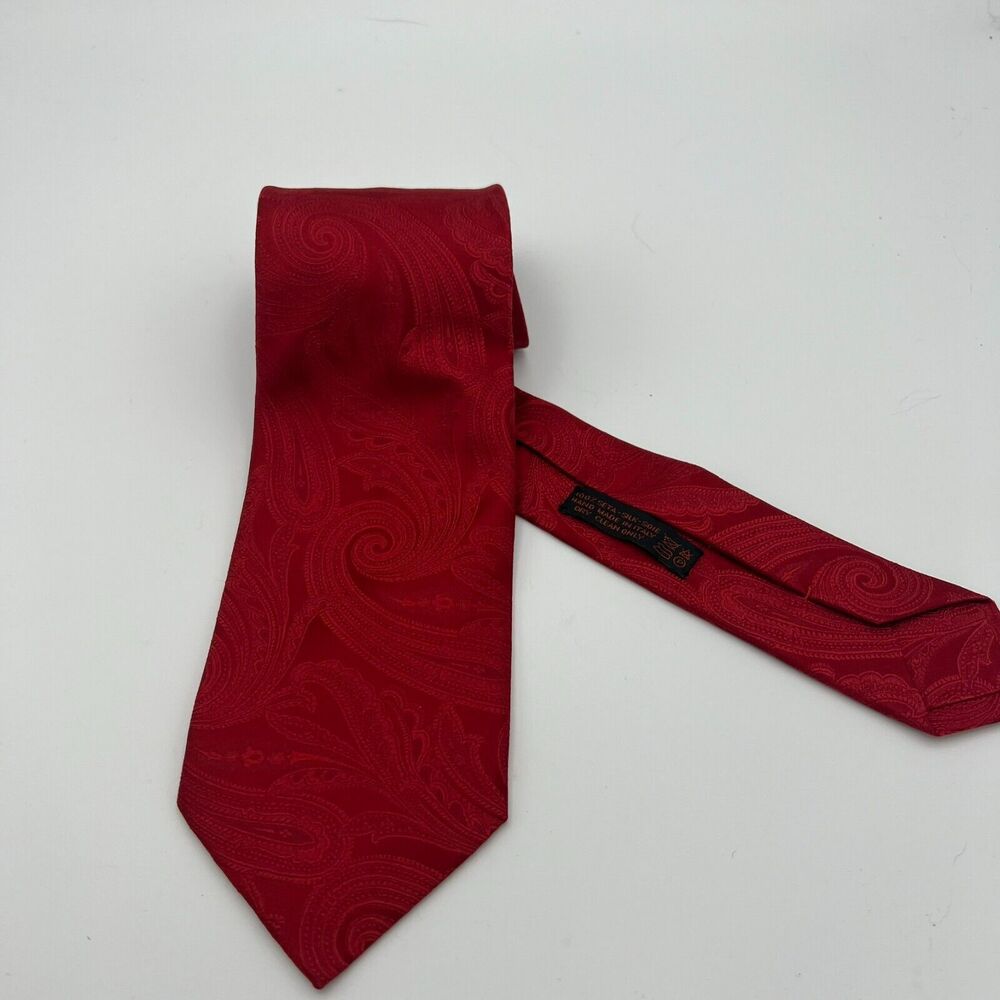 Dolcepunta 100% Silk Mens Tie OS Red Pailey Jacquard Hand Made Necktie Italy